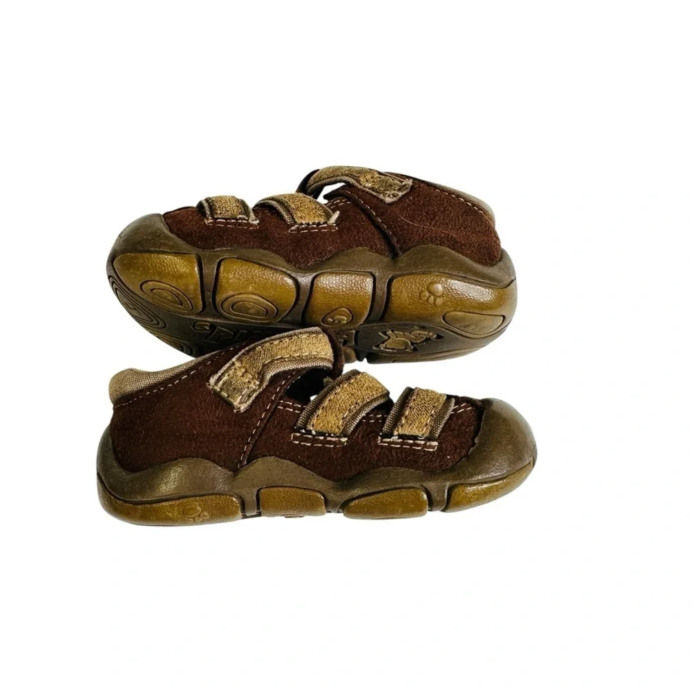 Bum Kids Darin Brown Tan Suede Hook and Loop Sandals Toddler Size 3